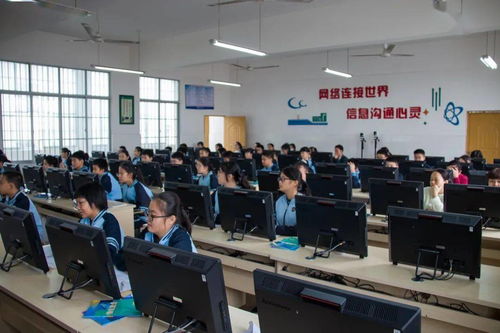 专业引领促发展 研思并行助提升——南宁市中小学信息技术学科在线教研活动在南宁市五一西路学校举行